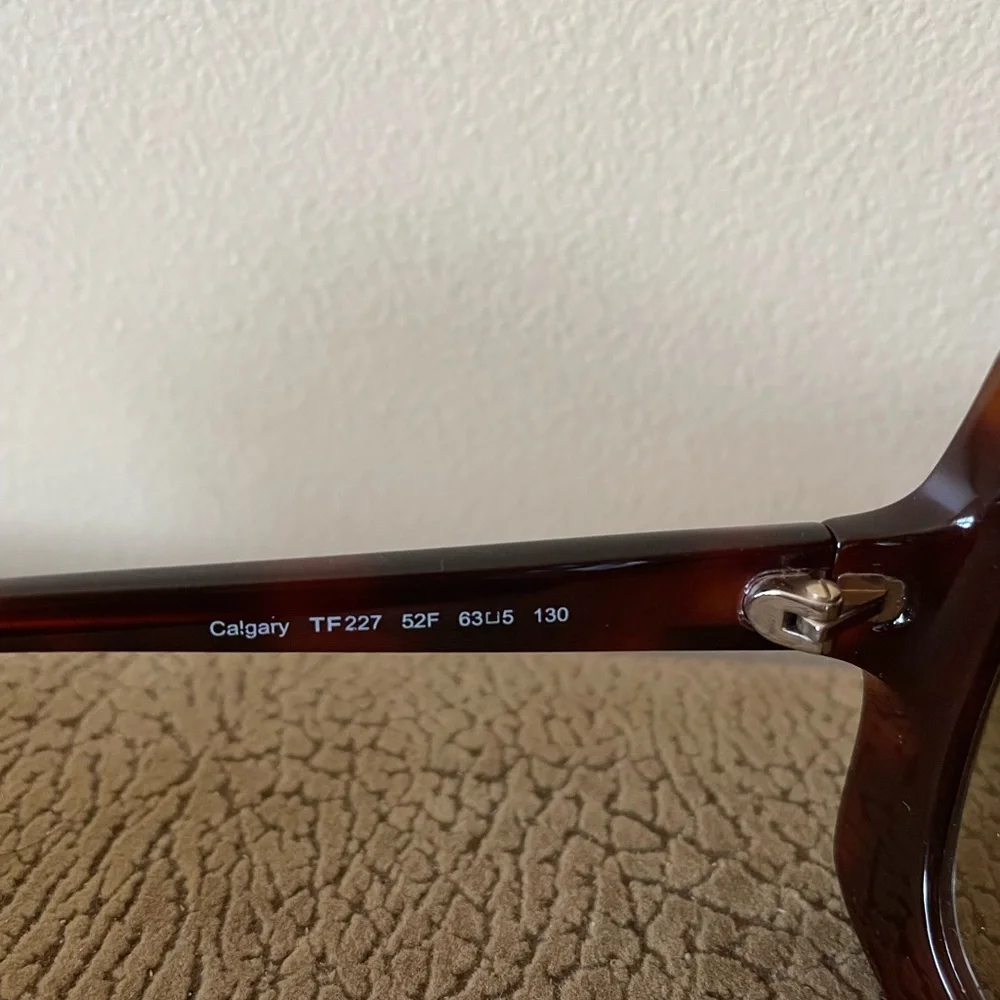 Tom Ford Woman’s Sunglasses - Picture 6 of 7